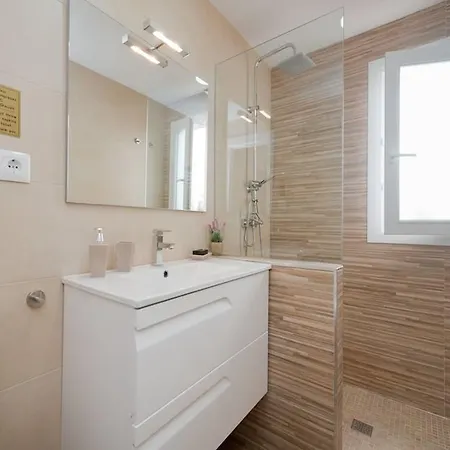 Apartment Lozano Design Apartmen
